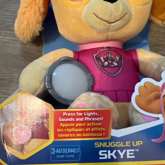 Paw Patrol Snuggle Up Skye - Picture 2 of 2